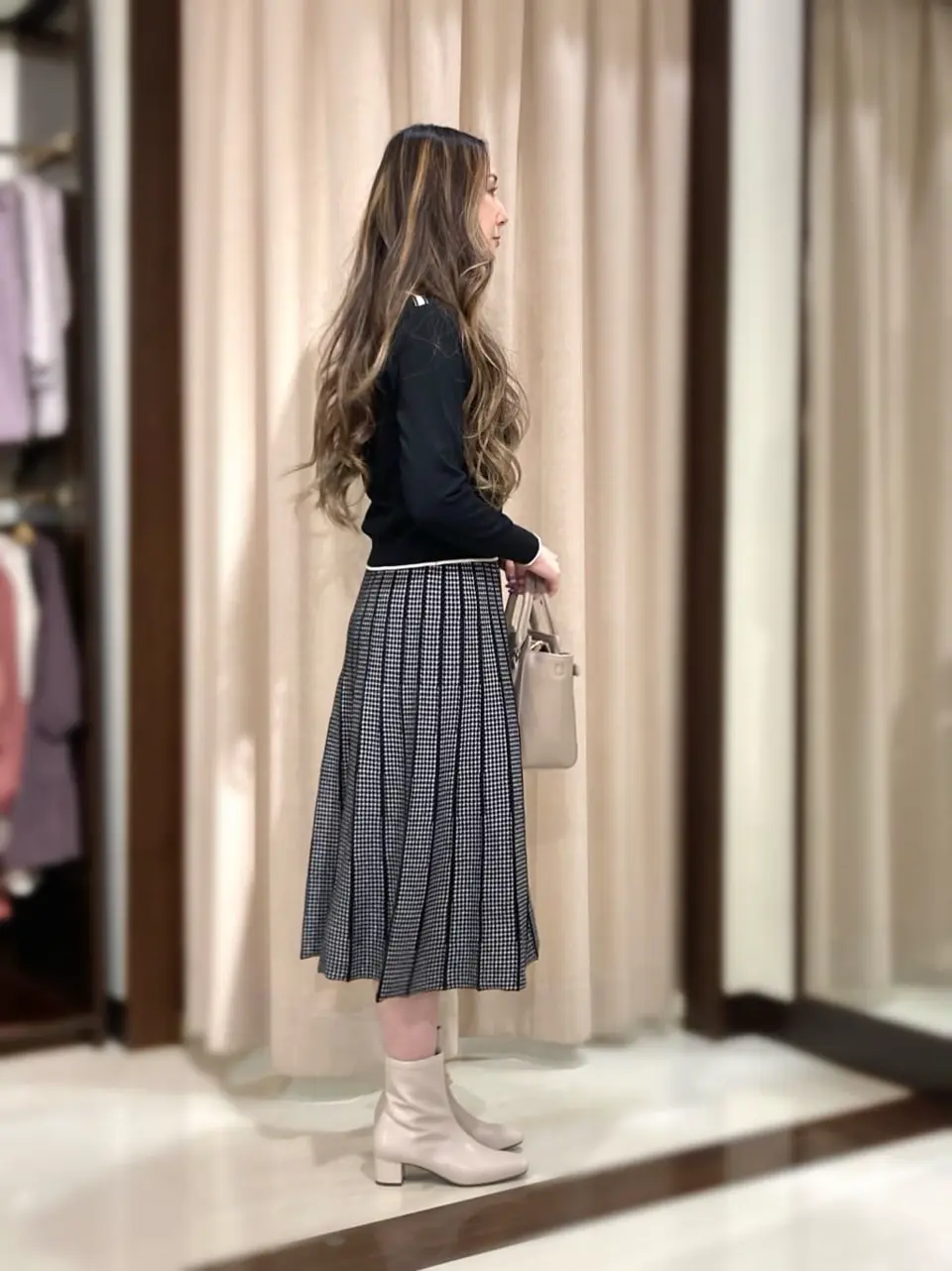 ANY SIS STAFF コーディネート画像