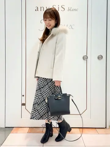 ANY SIS スタッフ コーディネート画像