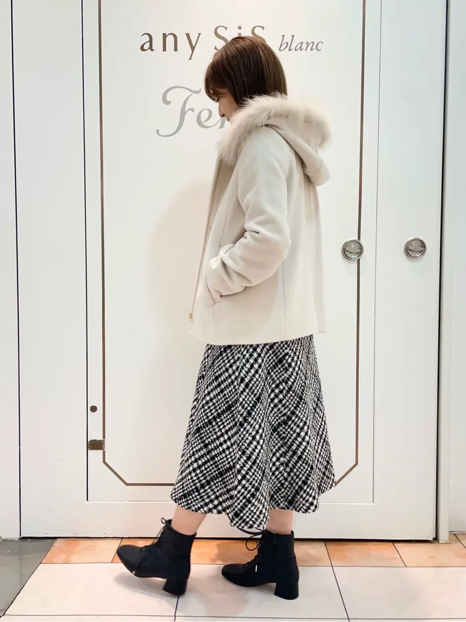 ANY SIS スタッフ コーディネート画像