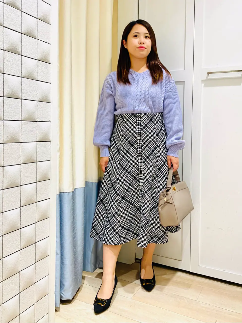 ANY SIS スタッフ コーディネート画像