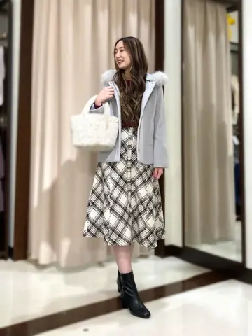 ANY SIS STAFF コーディネート画像