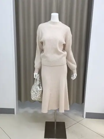 ANY SIS 橋本 コーディネート画像