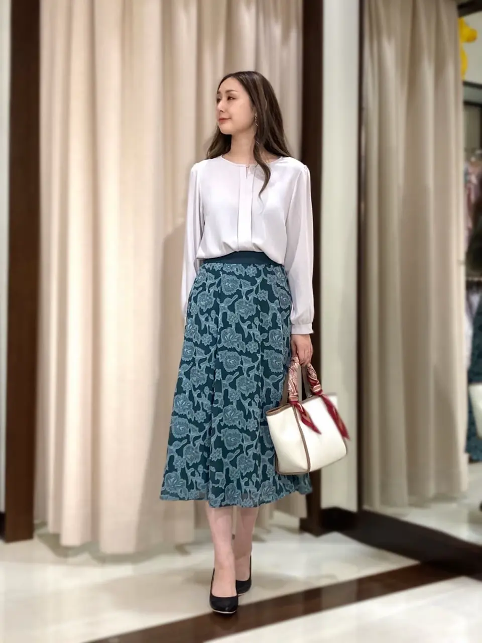 ANY SIS STAFF コーディネート画像