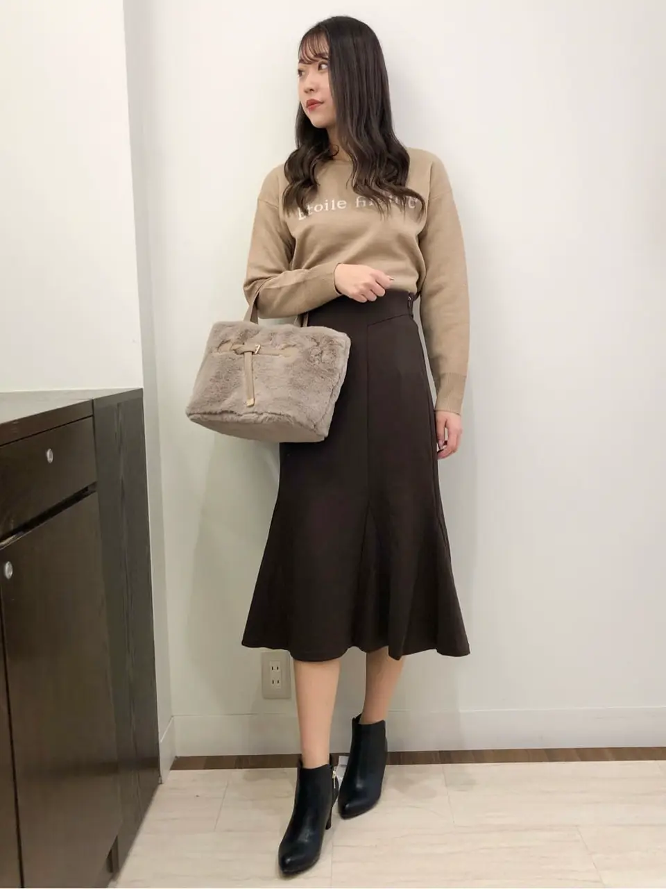 ANY SIS スタッフ コーディネート画像