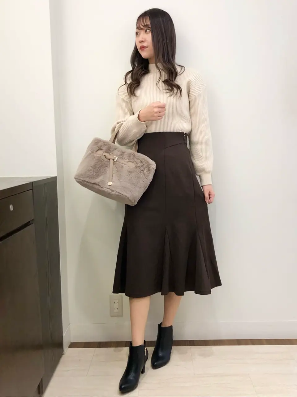 ANY SIS スタッフ コーディネート画像