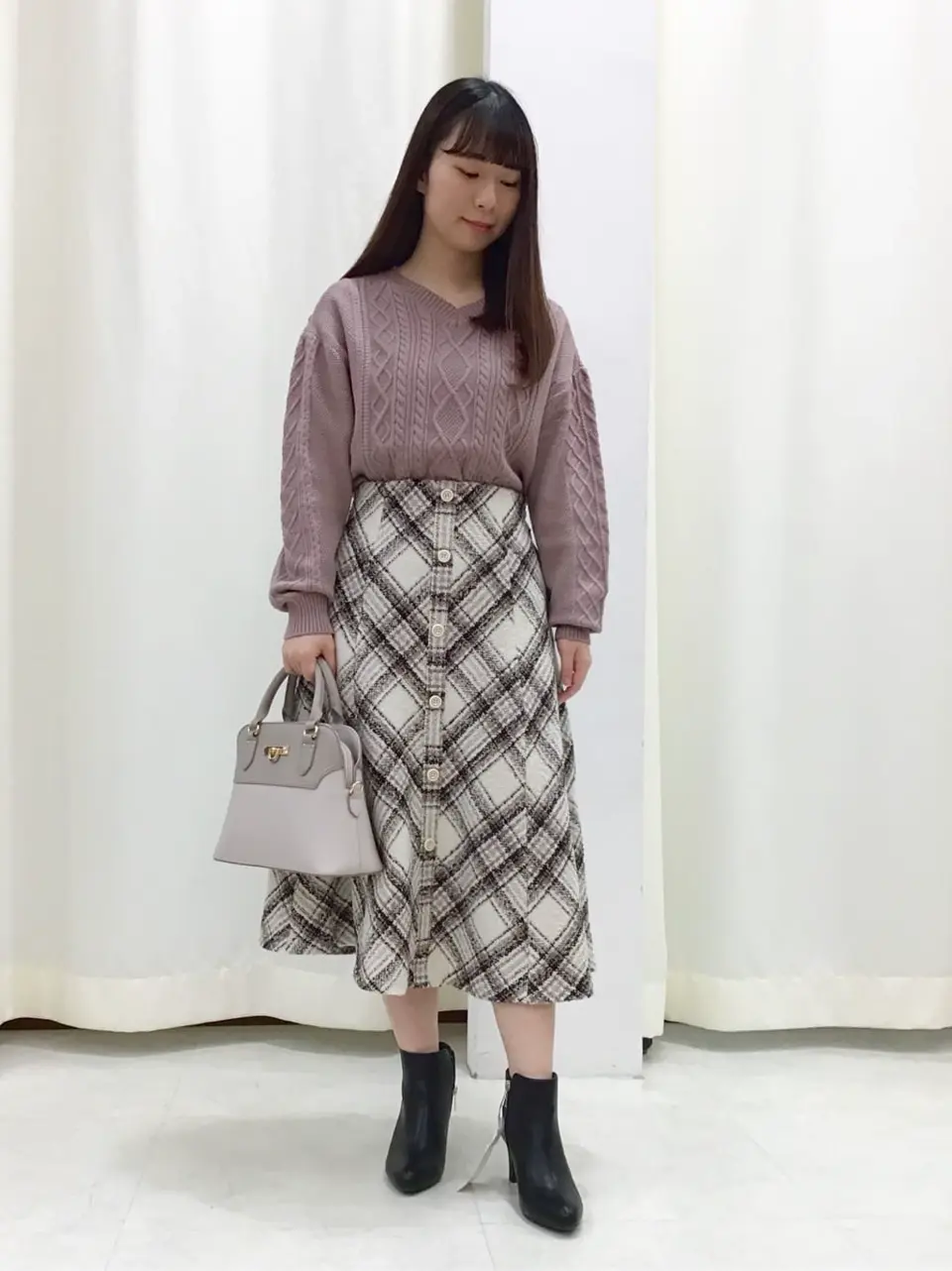 ANY SIS スタッフ コーディネート画像