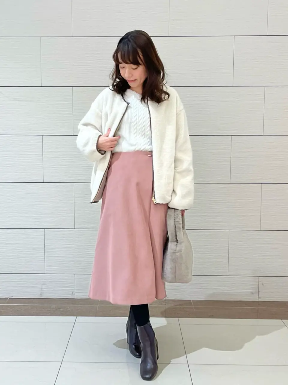 ANY SIS スタッフ コーディネート画像