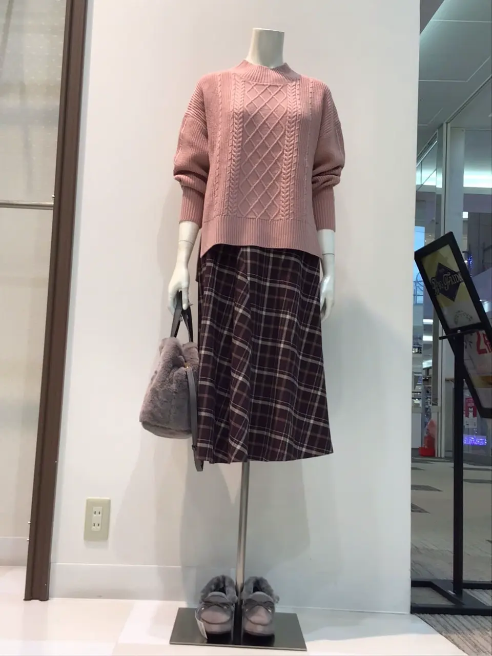 ANY SIS 布川 コーディネート画像