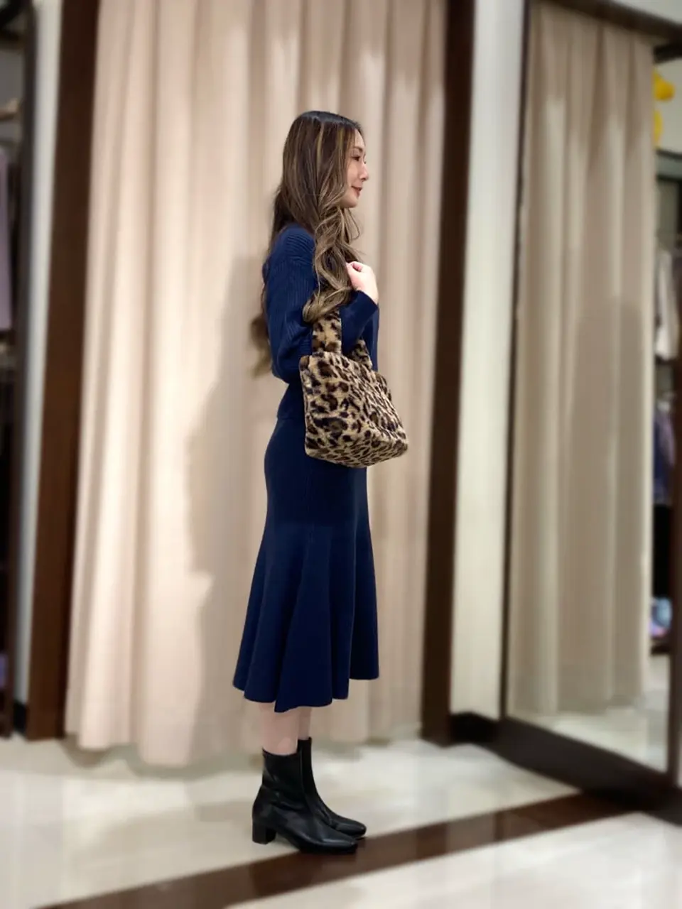 ANY SIS STAFF コーディネート画像