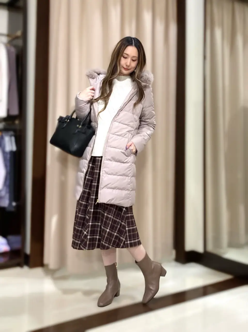 ANY SIS STAFF コーディネート画像