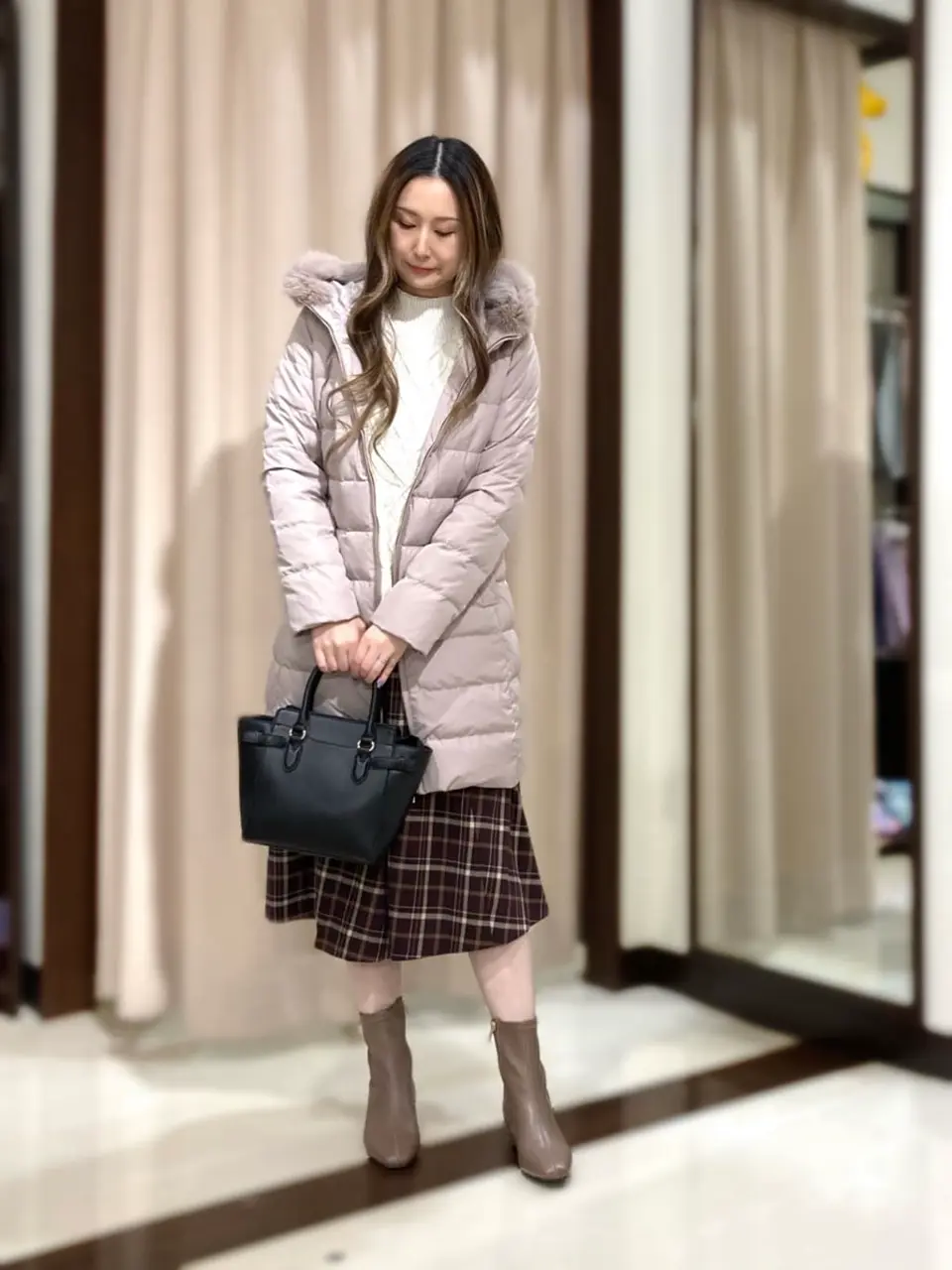 ANY SIS STAFF コーディネート画像