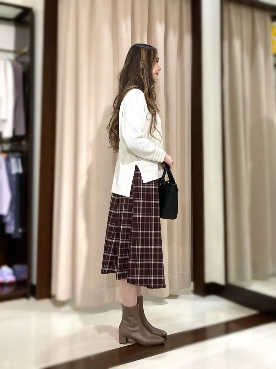 ANY SIS STAFF コーディネート画像