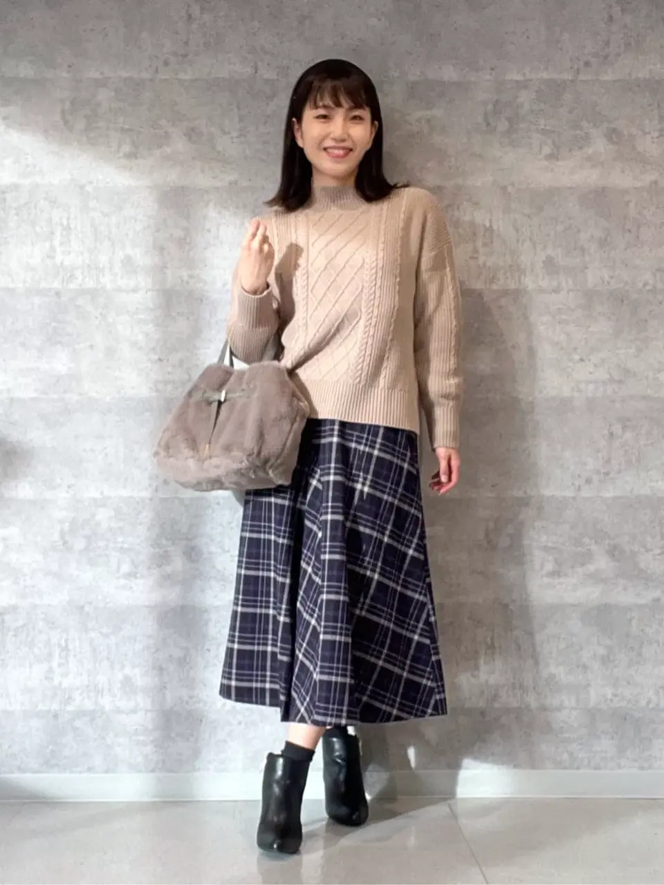 ANY SIS スタッフ コーディネート画像