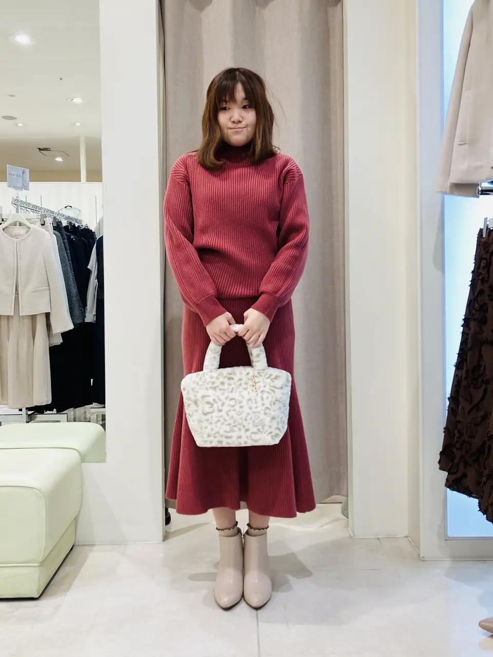 ANY SIS 川根　彩 コーディネート画像