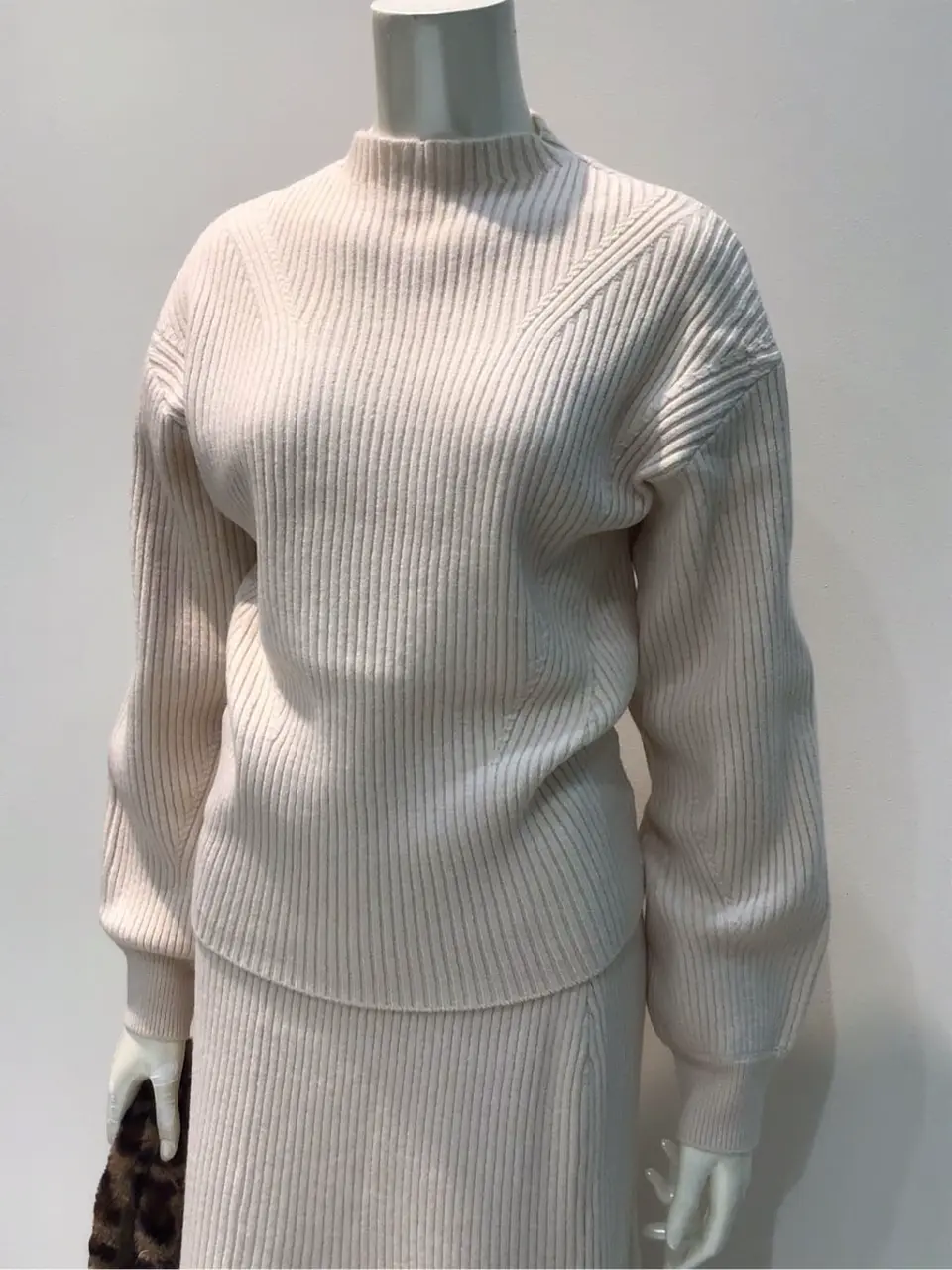 ANY SIS 布川 コーディネート画像