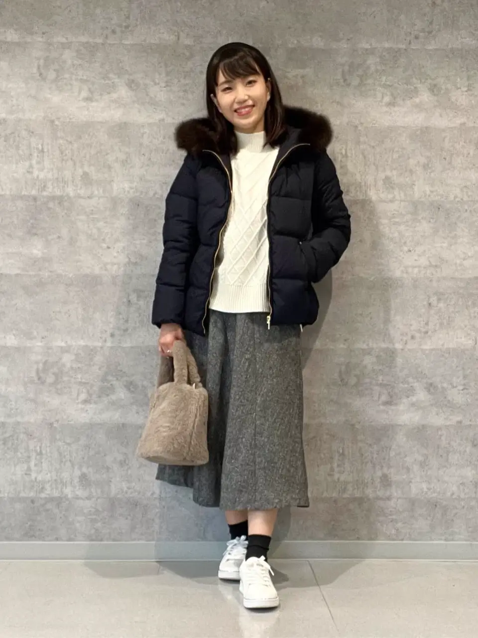 ANY SIS スタッフ コーディネート画像