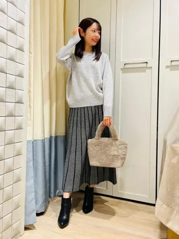 ANY SIS スタッフ コーディネート画像