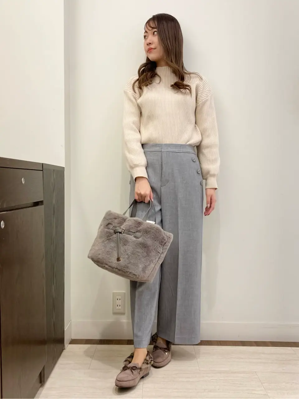 ANY SIS スタッフ コーディネート画像