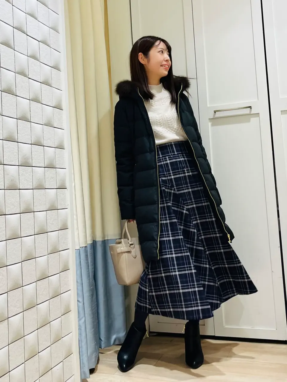 ANY SIS スタッフ コーディネート画像