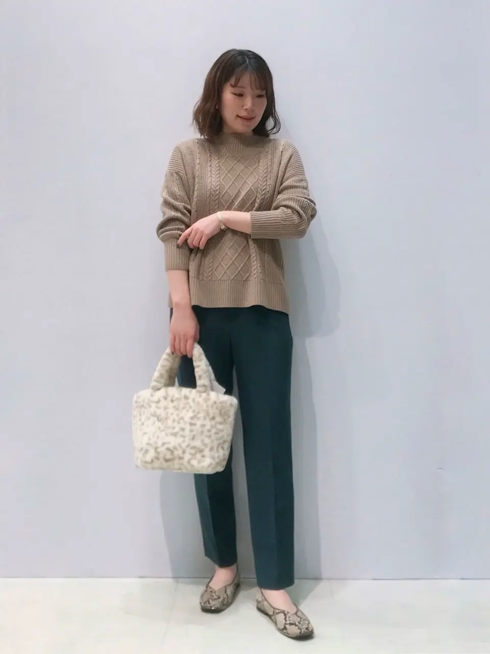 ANY SIS スタッフ コーディネート画像