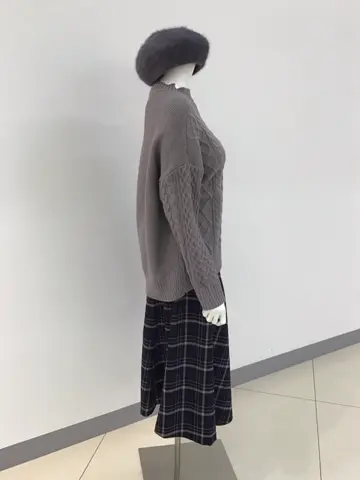 ANY SIS 橋本 コーディネート画像