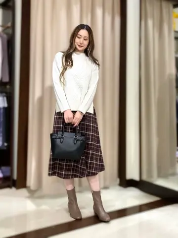 ANY SIS STAFF コーディネート画像