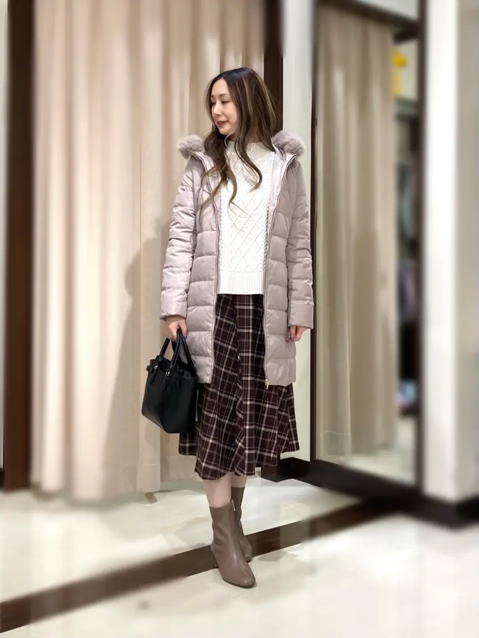 ANY SIS STAFF コーディネート画像