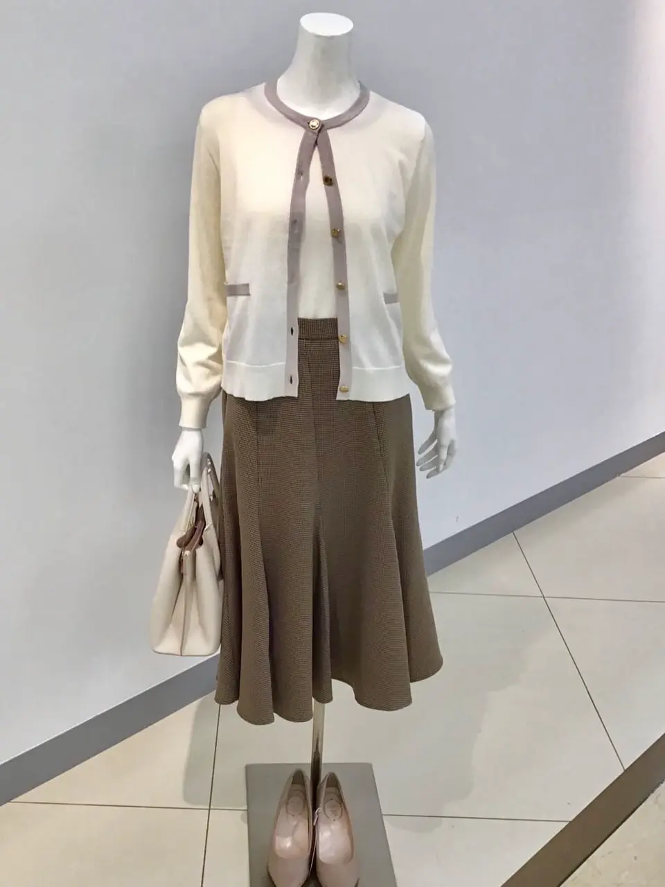 ANY SIS 本田 コーディネート画像