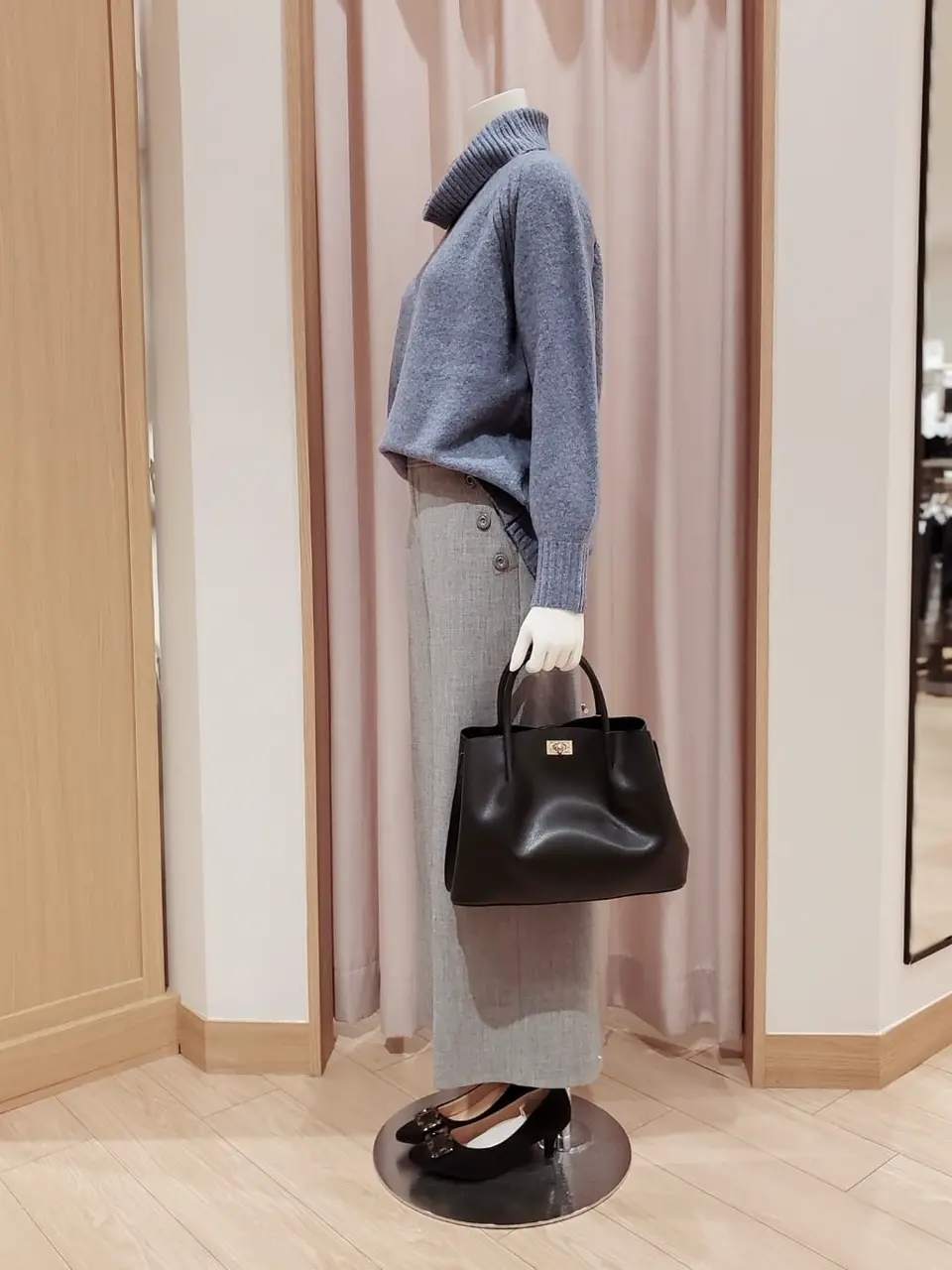 ANY SIS 岩田 コーディネート画像