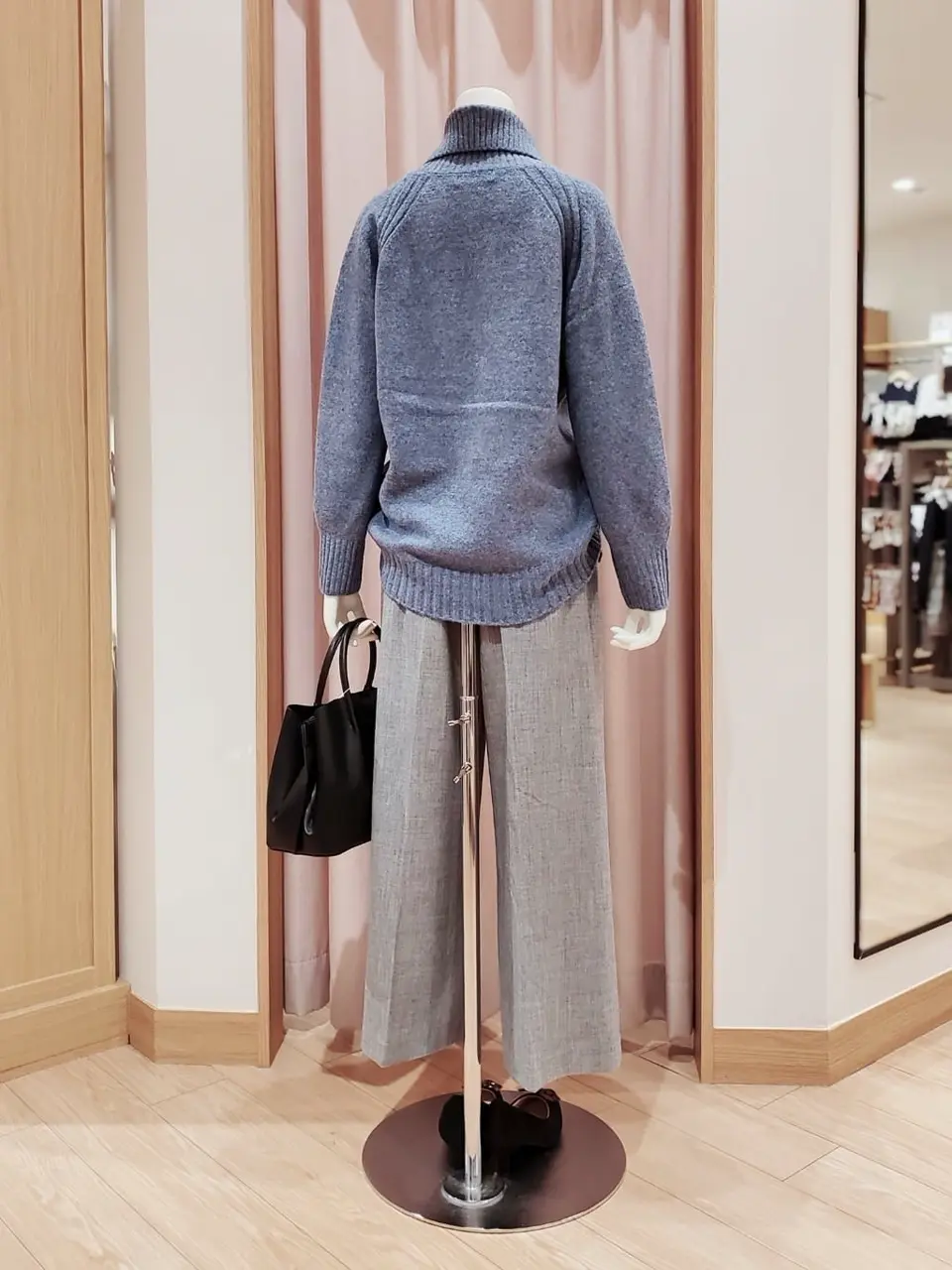 ANY SIS 岩田 コーディネート画像