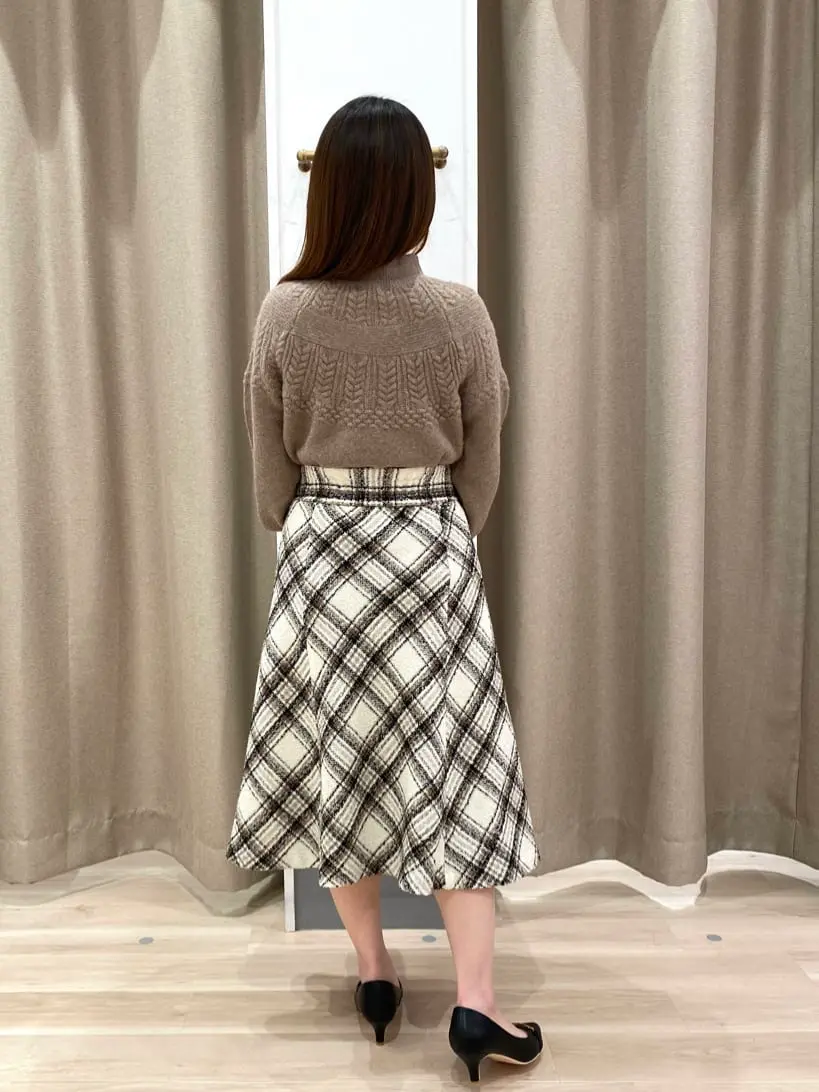 ANY SIS 瀬野 コーディネート画像