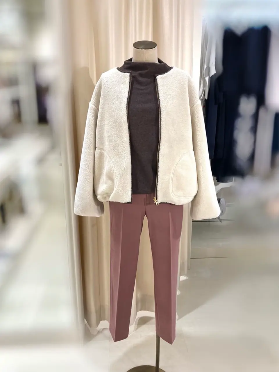 ANY SIS STAFF コーディネート画像