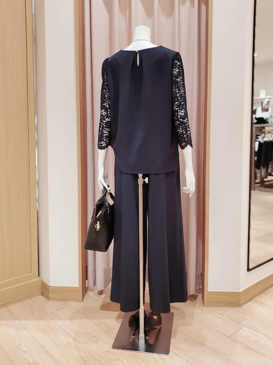 ANY SIS 岩田 コーディネート画像