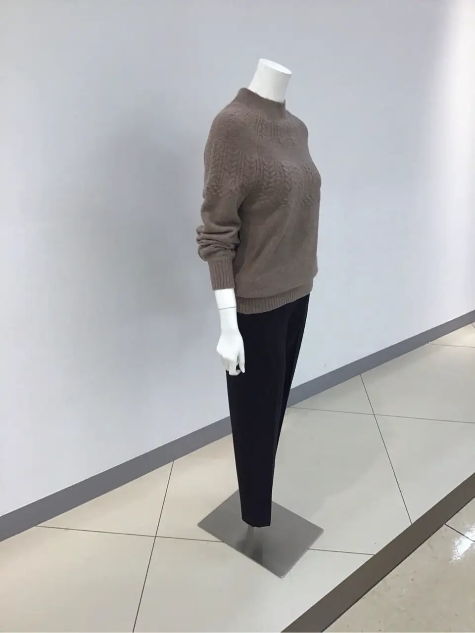 ANY SIS 本田 コーディネート画像