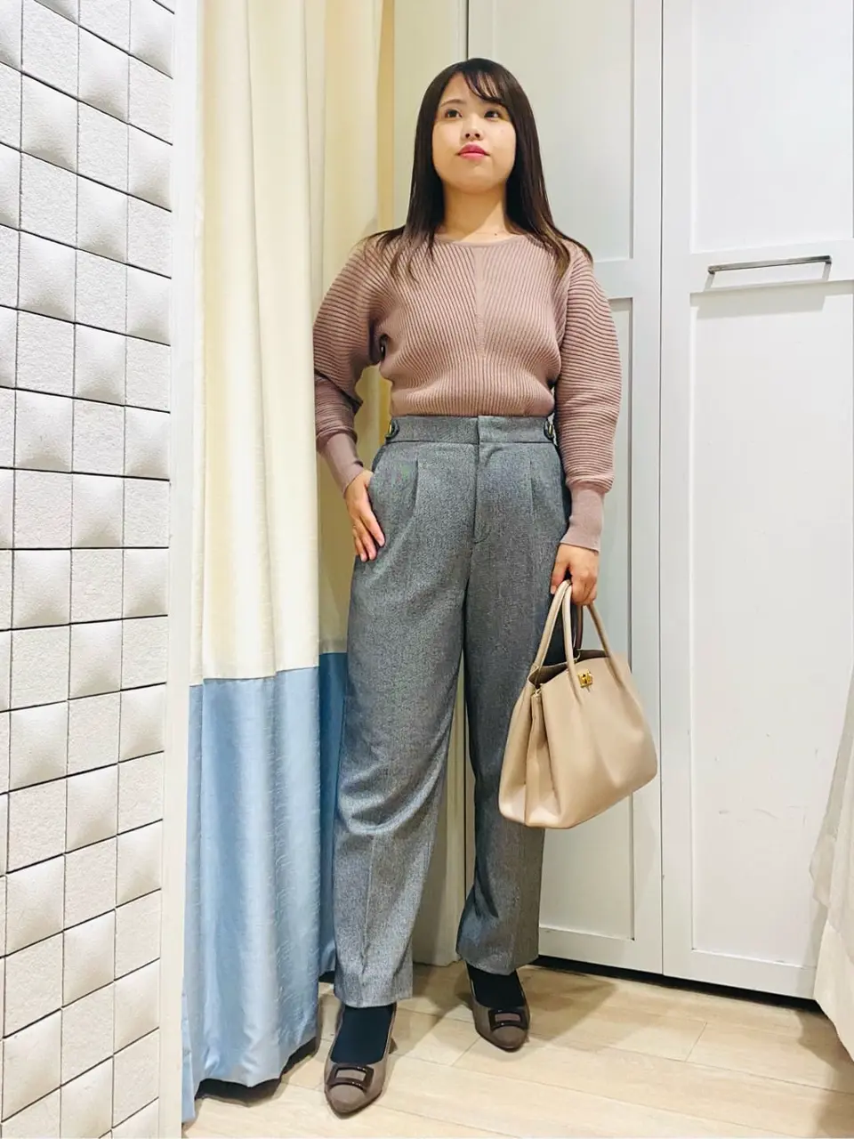 ANY SIS スタッフ コーディネート画像