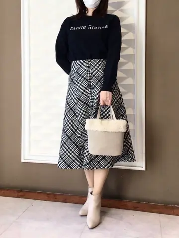 ANY SIS スタッフ コーディネート画像