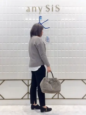 ANY SIS 西田 コーディネート画像
