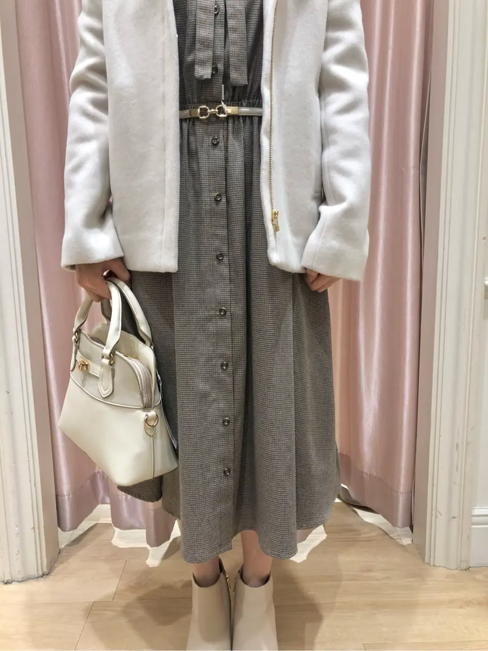 ANY SIS スタッフ コーディネート画像