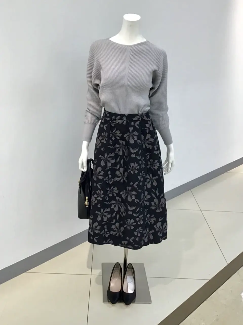 ANY SIS 本田 コーディネート画像