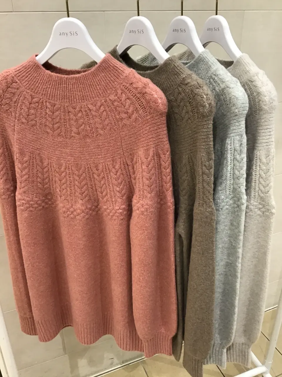 ANY SIS 髙橋 コーディネート画像