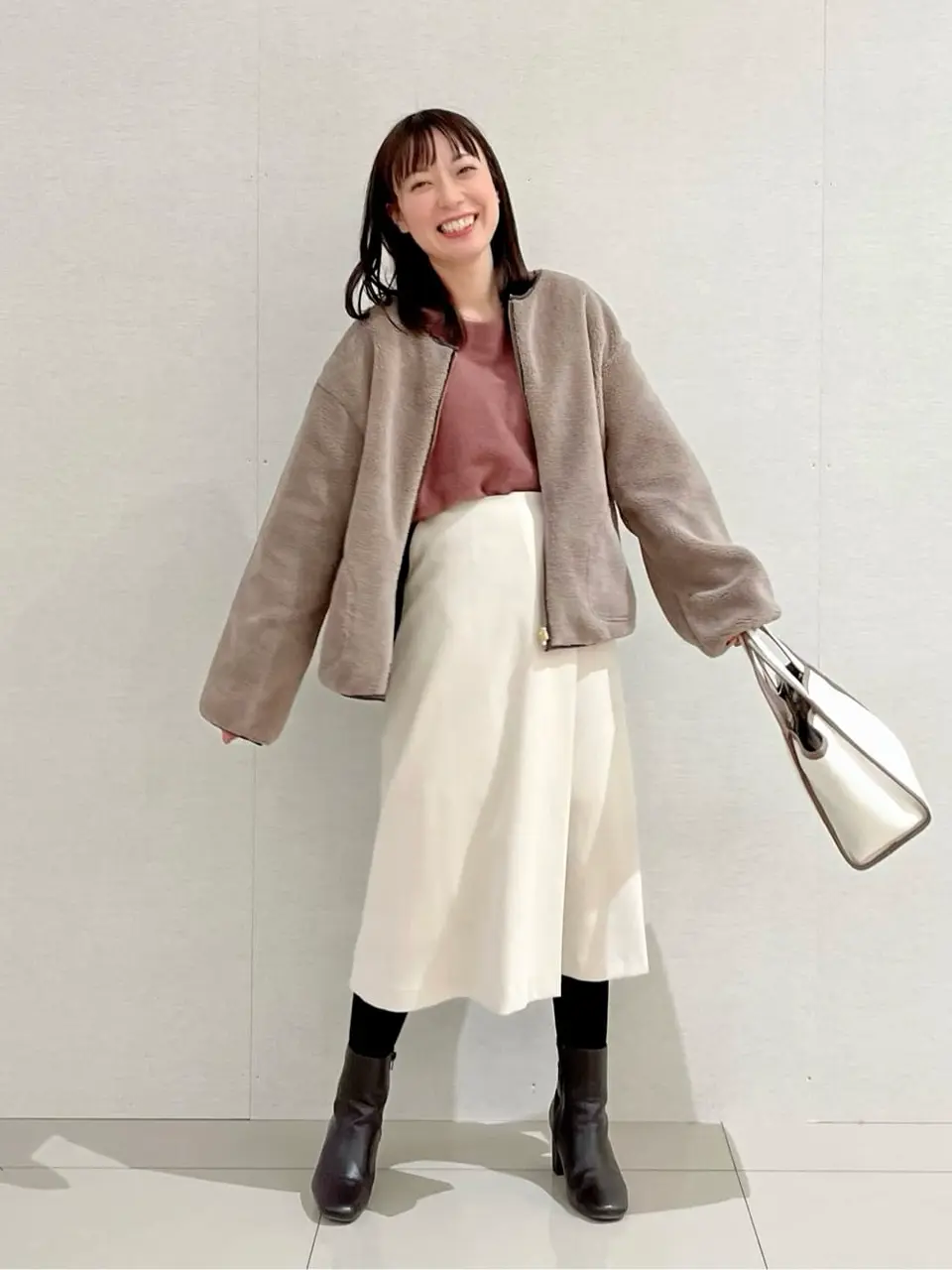 ANY SIS スタッフ コーディネート画像