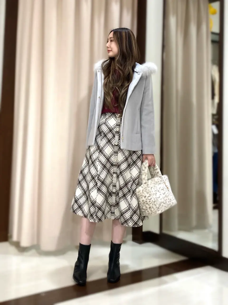 ANY SIS STAFF コーディネート画像