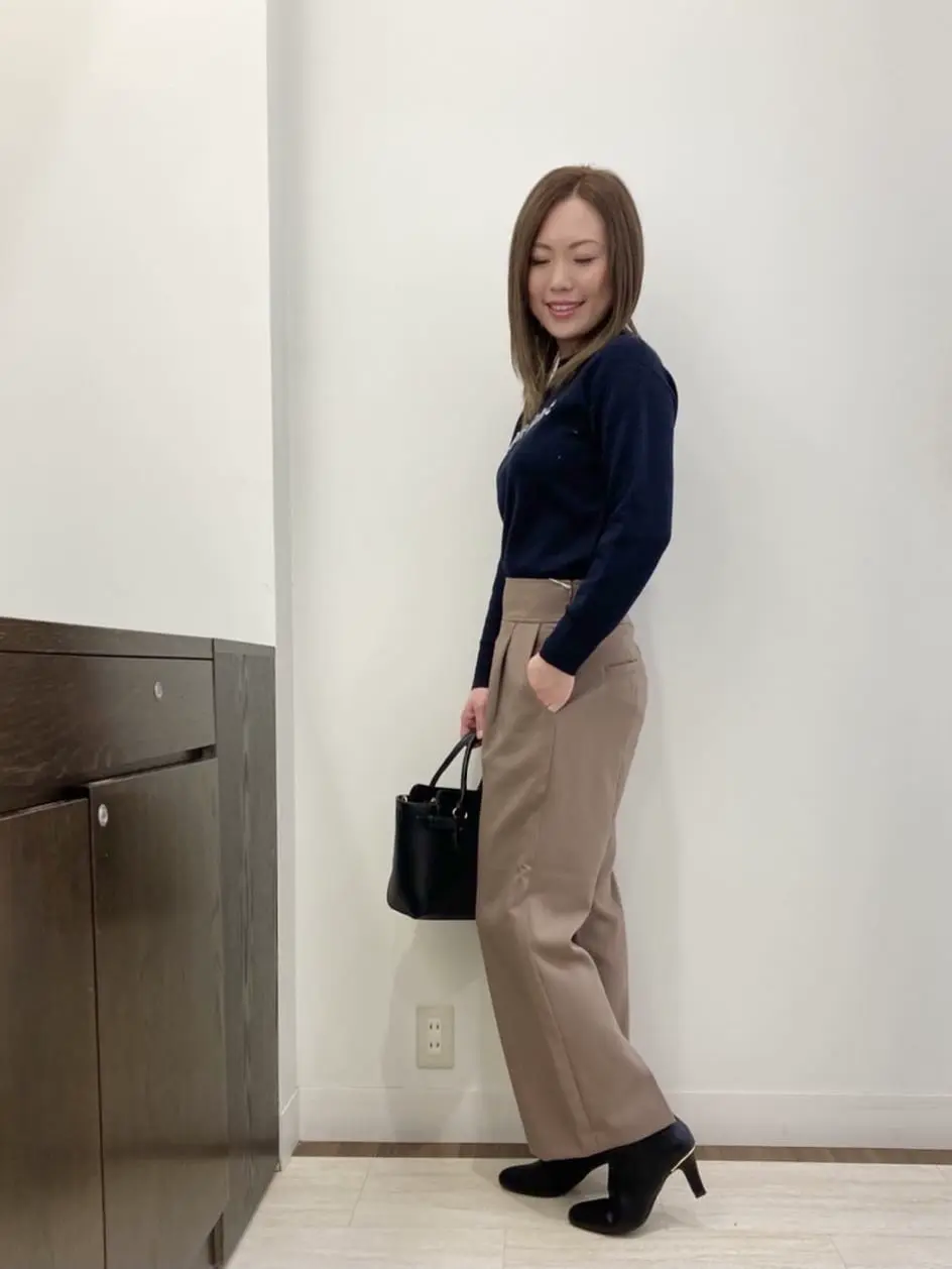 ANY SIS スタッフ コーディネート画像