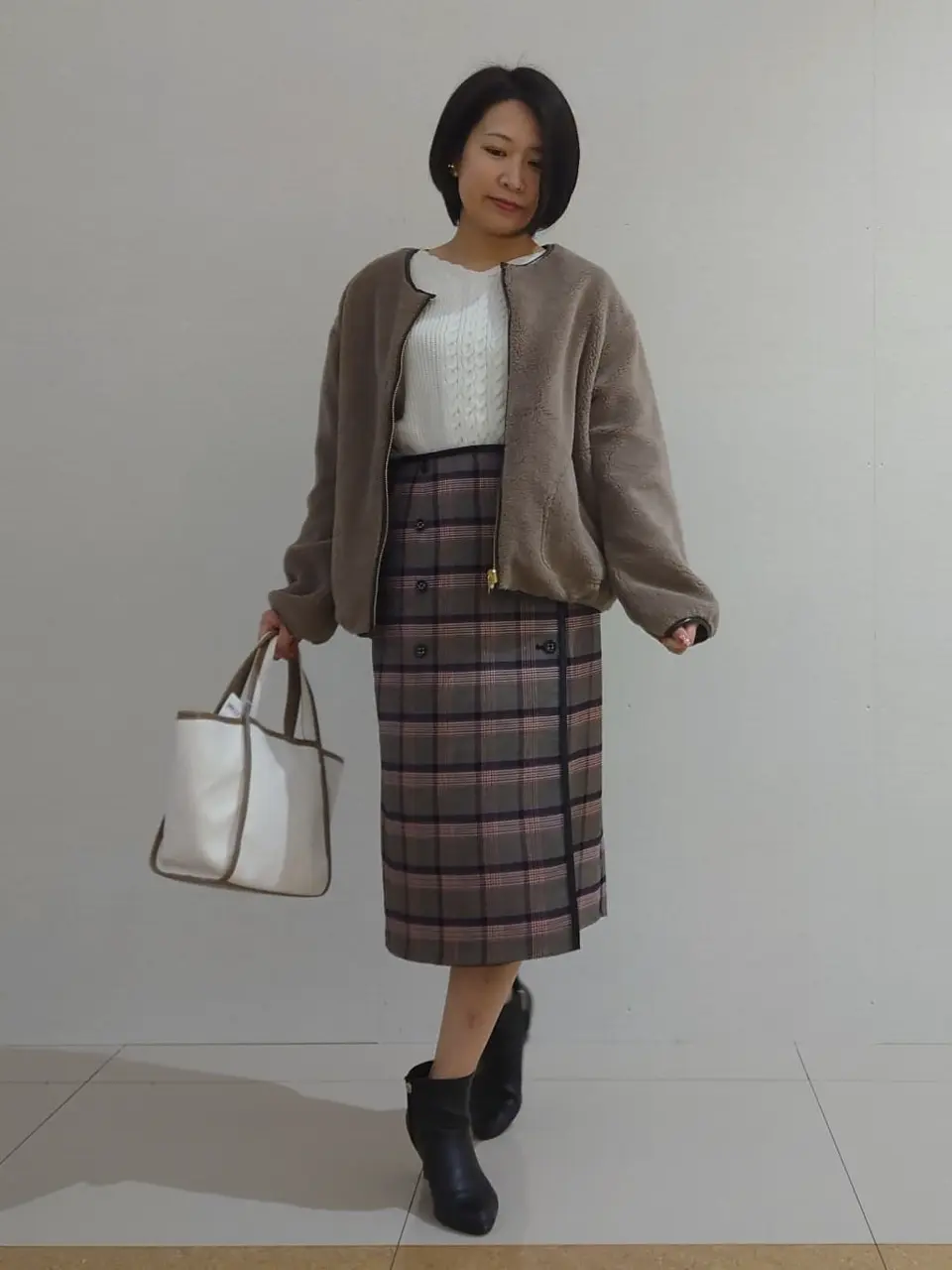 ANY SIS スタッフ コーディネート画像