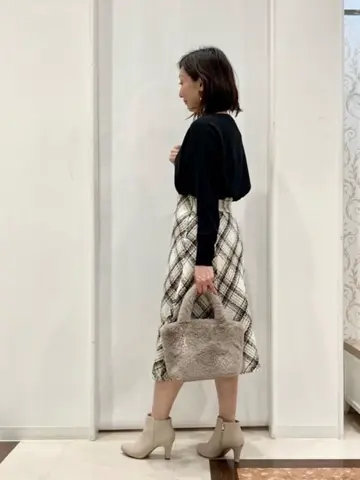 ANY SIS スタッフ コーディネート画像