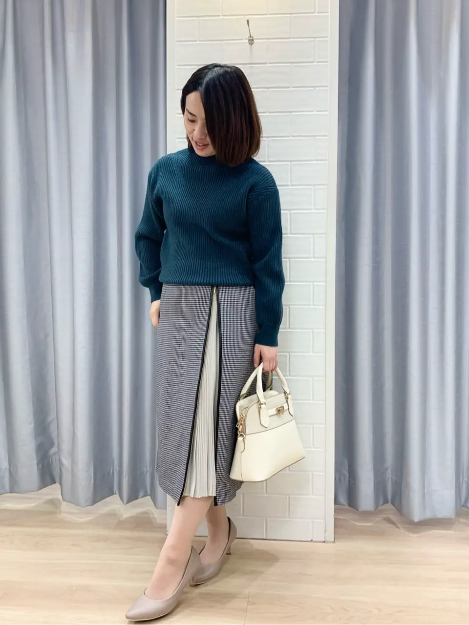 ANY SIS 丸岡 コーディネート画像