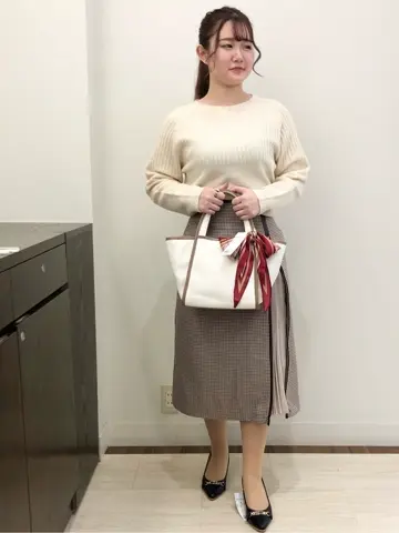 ANY SIS スタッフ コーディネート画像