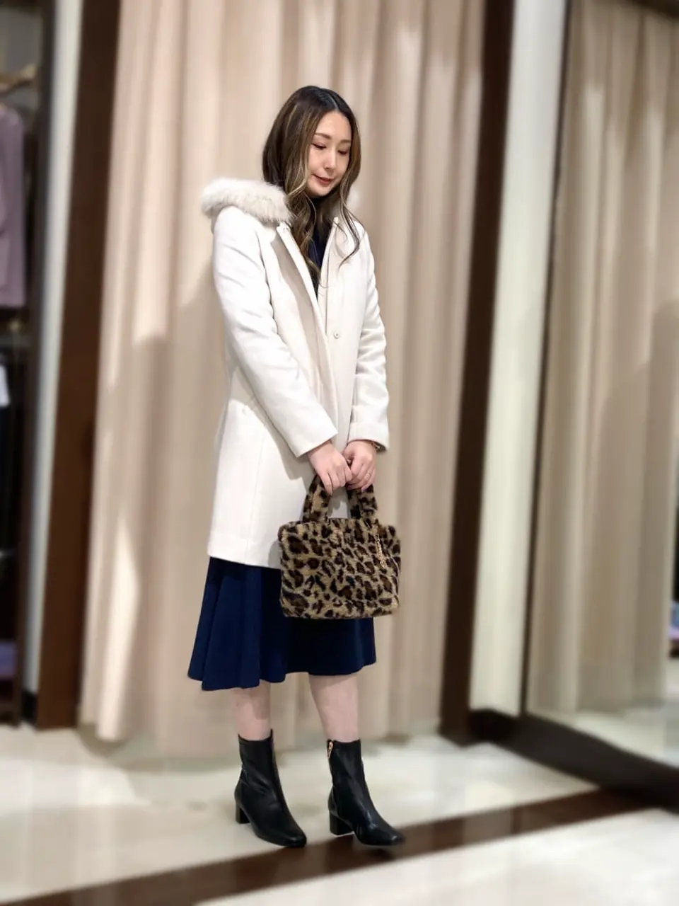 ANY SIS STAFF コーディネート画像