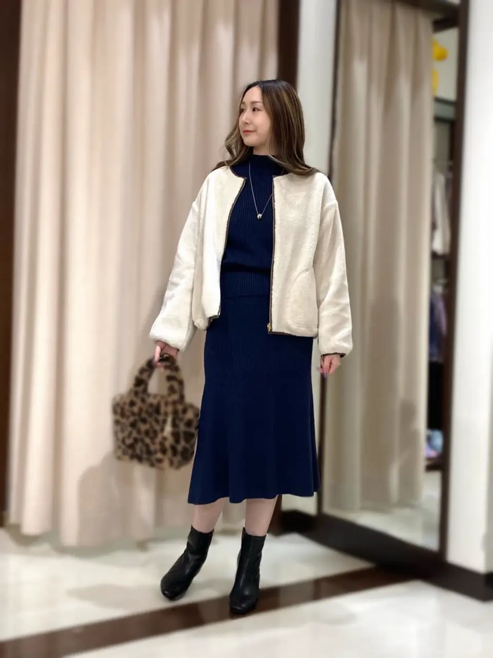 ANY SIS STAFF コーディネート画像