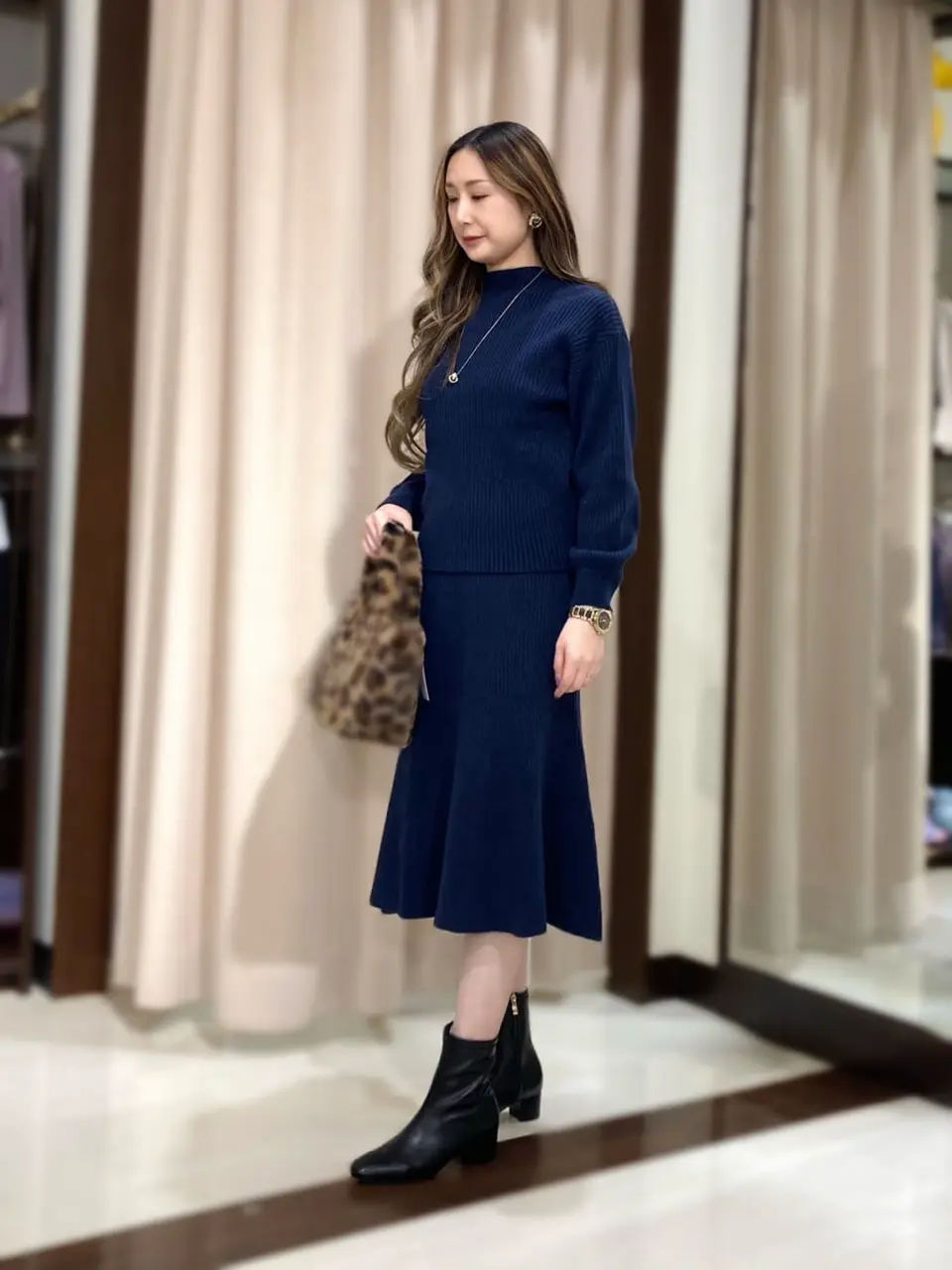 ANY SIS STAFF コーディネート画像